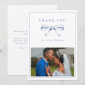  Blauw Boog Mr. & Mrs. Foto Vlak Huwelijk Bedankkaart (Voorkant / Achterkant)