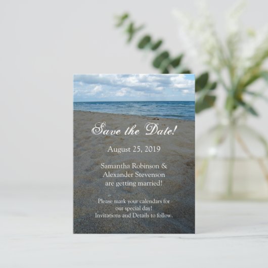 Blauw Bruin Zanden Strand Bruiloft Save the Date K Aankondigingskaart (Staand voorkant)