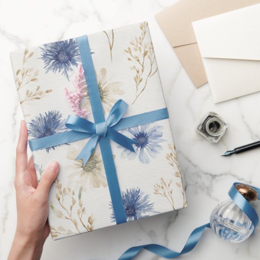 Blauw Crème Bloemen Bruilofts Bruidsshower Cadeaupapier (Geschenken)