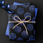 Blauw D20-patroon | RPG Fantasy Tabletop Gamer Dic Inpakpapier Vel<br><div class="desc">GEEK CHIC GAMER! Novelty RPG pakpapier is ook ideaal voor epheera diy meubelontage, of huisdecor doe-het-zelf projecten. Het is GAME ON, dus kies je voor je wapen- en rolinitiatief! Het ontwerp is ideaal voor elke oude speelpenpen/potlood en papier (PnP) fantasy rollspeler en biedt een naadloos patroon van 20-zijdedice van polyhedral...</div>