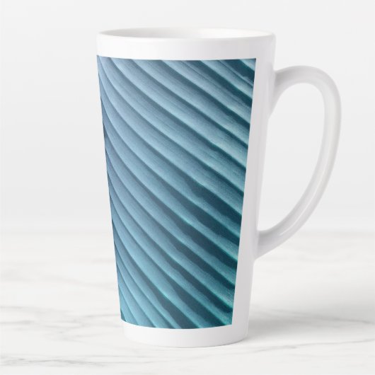 Blauw diagonaal blad latte mok (Rechts)