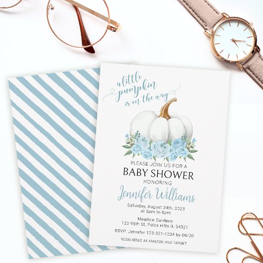 Blauw een kleine pompoen jongen baby shower uitnod kaart