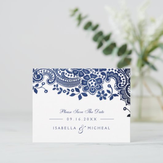 Blauw elegant  kanten bruiloft bewaar de datum aankondigingskaart (Staand voorkant)