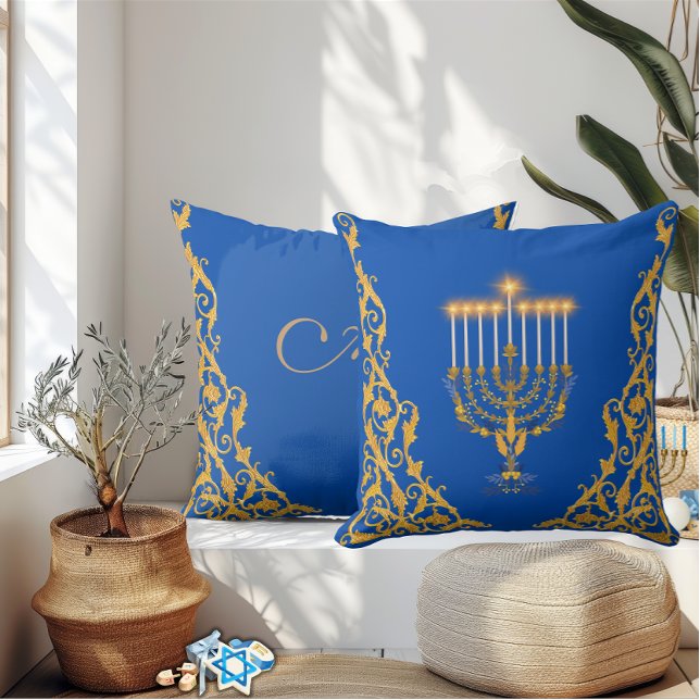 Blauw Elegant Monogram Hanukkah Gouden Menora  Kussen (Creator heeft geüpload)