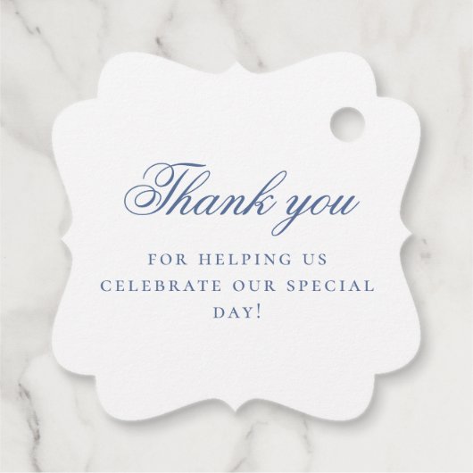 Blauw Elegant Script Monogram Crest Wedding Bedankjes Labels (Achterkant)