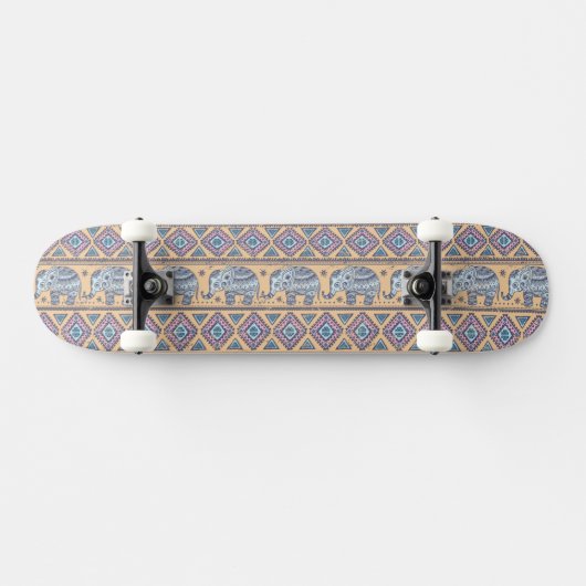 Blauw Elephant Tribal Patroon Skateboard (Horizontaal)