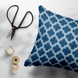 Blauw en Baby Blauw Trellis, Lattice, Quatrefoil Accent Kussen