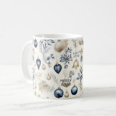 Blauw en beige Kerst Ornamenten Patroon Koffiemok (Voorkant links)