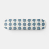 Blauw en Crème Madeliefje Persoonlijk Skateboard (Horizontaal)