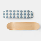 Blauw en Crème Madeliefje Persoonlijk Skateboard (Horizontaal)