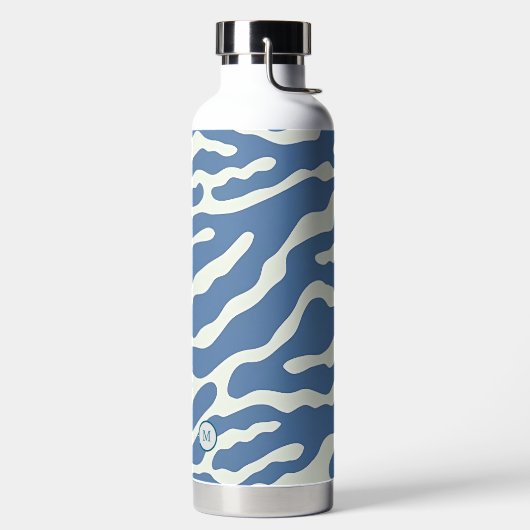Blauw en crème Modern Abstract Wavy Lines Patroon Waterfles (Links)