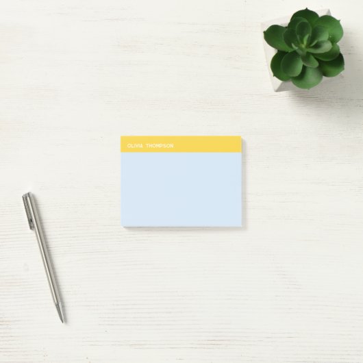 Blauw en geel kleverig post-it® notes (Kantoor)