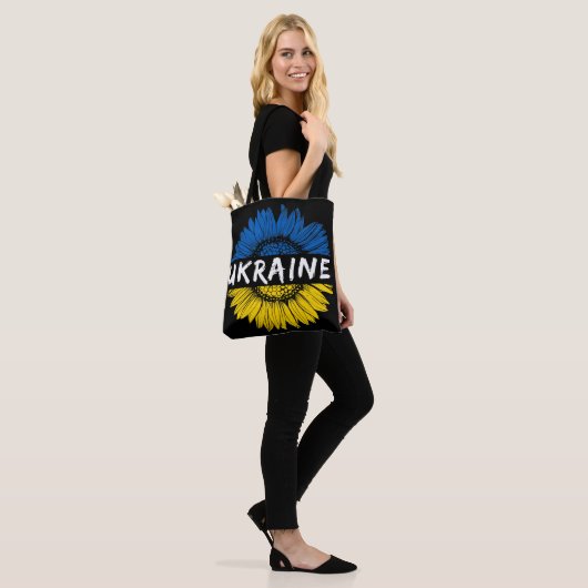 BLAUW EN GEEL OEKRAÏNE SUNFLOWER TOTE BAG (Op model)