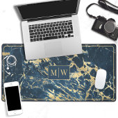 Blauw en goud marmer elegant monogram bureaumat
