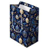 Blauw en Goud Ornamentele Kerst Design Medium Cadeauzakje (Achterkant Gekanteld)