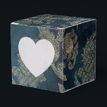 Blauw en goud vintage sprookje damast patroon bedankdoosjes<br><div class="desc">Afgetakelde vintage damask gunst box in accenten van namaak goud en blauw.</div>