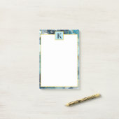 Blauw en gouden glinsterende marmer monogram post-it® notes (Op bureau)