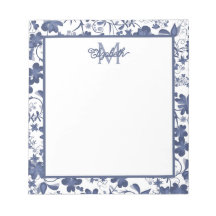 Blauw en grijs bloemmotief met monogram