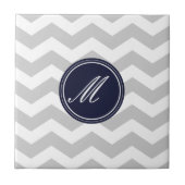 Blauw en grijze Chevron met Monogram Tiles Tegeltje (Voorkant)