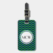 Blauw en Groen Monogram Chevron Gepersonaliseerd Bagagelabel (Voorkant verticaal)
