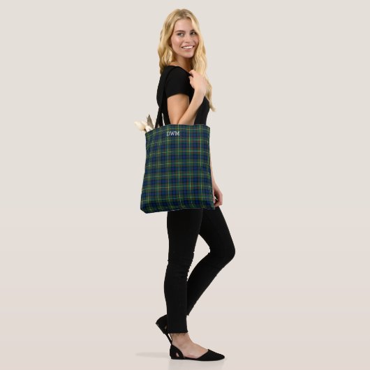 Blauw en Groen Plaid MacLaren Tartan Monogram Tote Bag (Op model)