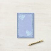 blauw en hart post-it® notes (Op bureau)