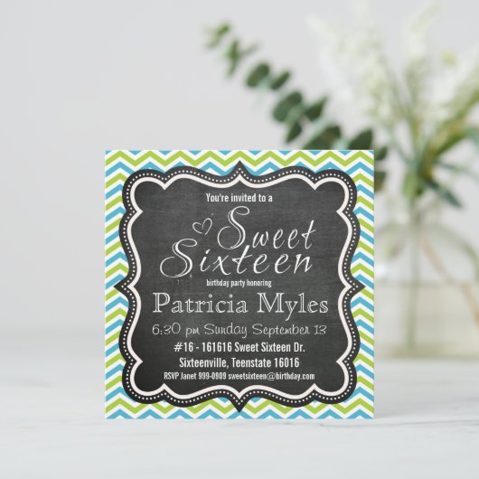 Blauw en Limoen Chevron Chalkboard Sweet 16 Party Kaart (Staand voorkant)