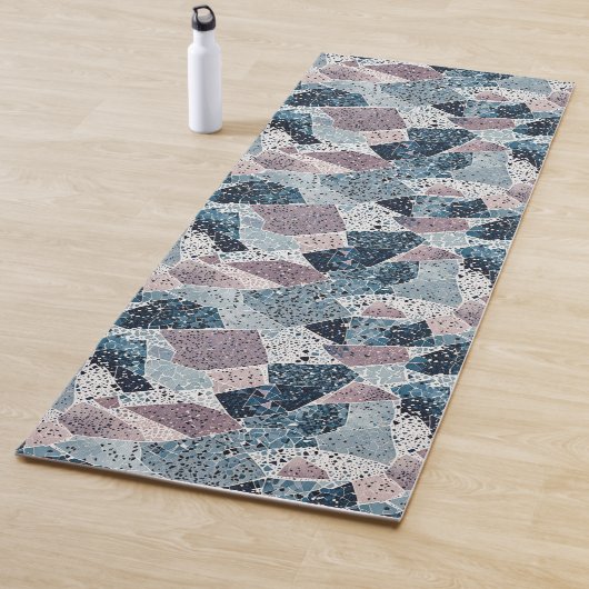 Blauw en mauve abstract terrazzo ontwerp yogamat (In situ)
