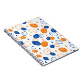 Blauw en Oranje citroenpatroon Speels fruitthema Notitieboek (Rechterzijde)