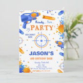 Blauw en Oranje Dart Pistool Verjaardag Kaart (Staand voorkant)