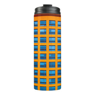 Blauw en oranje gebouw thermosbeker