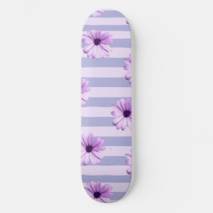 Blauw en paars madeliefjespatroon persoonlijk skateboard