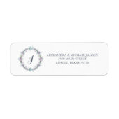 Blauw en Paarse Bloemenkrans Bruiloft Monogram Etiket (Voorkant)