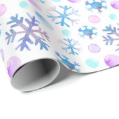 Blauw en Paarse Sneeuwvlokken Modern Wit Kerstmis Cadeaupapier (Rol Hoek)