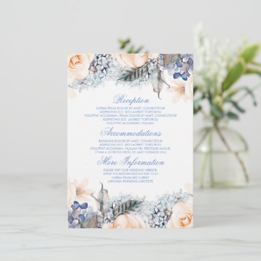 Blauw en Perzik Bloemen Wedding Informatie Gast Informatiekaartje (Staand voorkant)