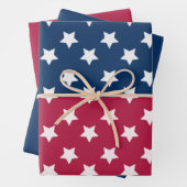 Blauw en rood kleurenblok met witte sterren inpakpapier vel (In situ)