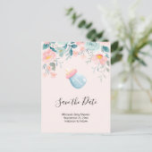 Blauw en roze Baby flesje Baby shower Opslaan Datu Uitnodiging Briefkaart (Staand voorkant)