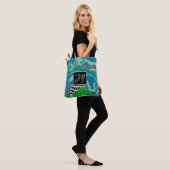 Blauw en Sage Green Fluid Art Monogramed Tote Bag (Op model)