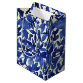 Blauw en wit abstract bladprint medium cadeauzakje (Voorkant Gekanteld)