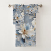 Blauw en wit Arty Gold Edge Bloemen Bad Handdoek (Insitu)