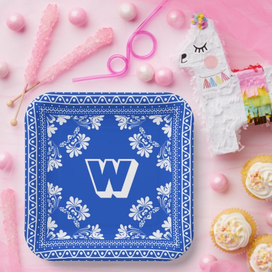 Blauw en Wit Bandana Ontwerp met Monogram Papieren Bordje (Feest)