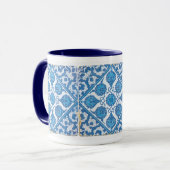Blauw en Wit Bloemen Faux Tegel Koffie Mok (Voorkant links)