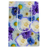 Blauw en wit Bloemen Vrijgezellenfeest Bachelorett Medium Cadeauzakje (Achterkant)