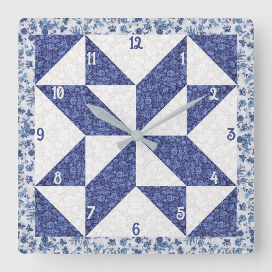 Blauw en Wit Calico Pinwheel Faux Quilt Vierkante Klok (Voorkant)