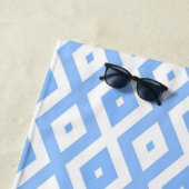 Blauw en wit diamantpatroon strandlaken (In situ)