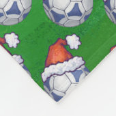 Blauw en wit feestelijk Voetbal op groen Fleece Deken (Hoek)