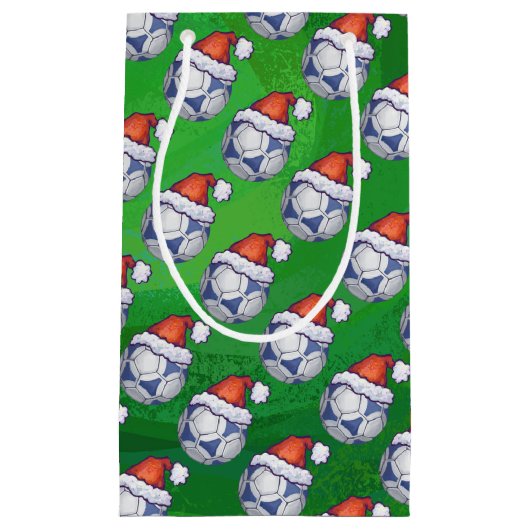 Blauw en wit feestelijk Voetbal op groen Klein Cadeauzakje (Voorkant)