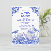 Blauw en wit Floral Tea Party uitnodiging (Staand voorkant)