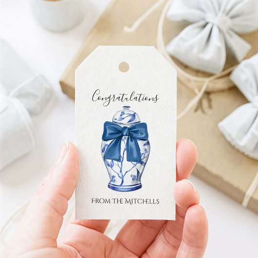 Blauw en wit gemberpot met blauwe strik cadeaulabel