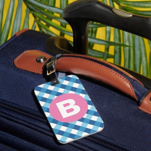 Blauw en wit geruit roze monogram bagagelabel (Voorkant Insitu 1)